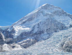 Mount Everest Mangolian